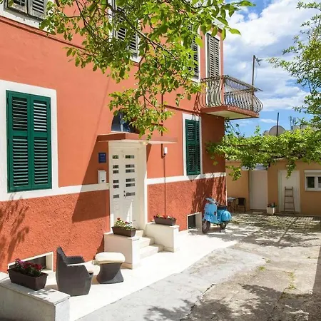 Premium Apartment Alba Rosa *