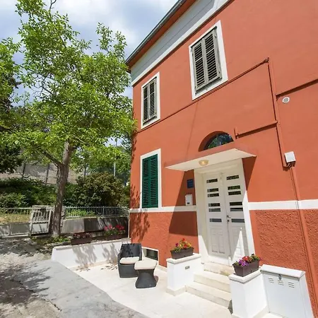 شقة Premium Apartment Alba Rosa