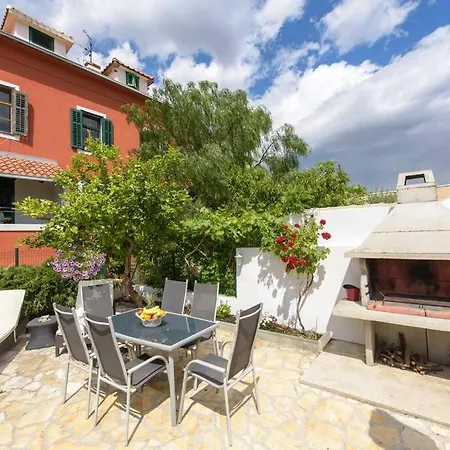 Premium Apartment Alba Rosa